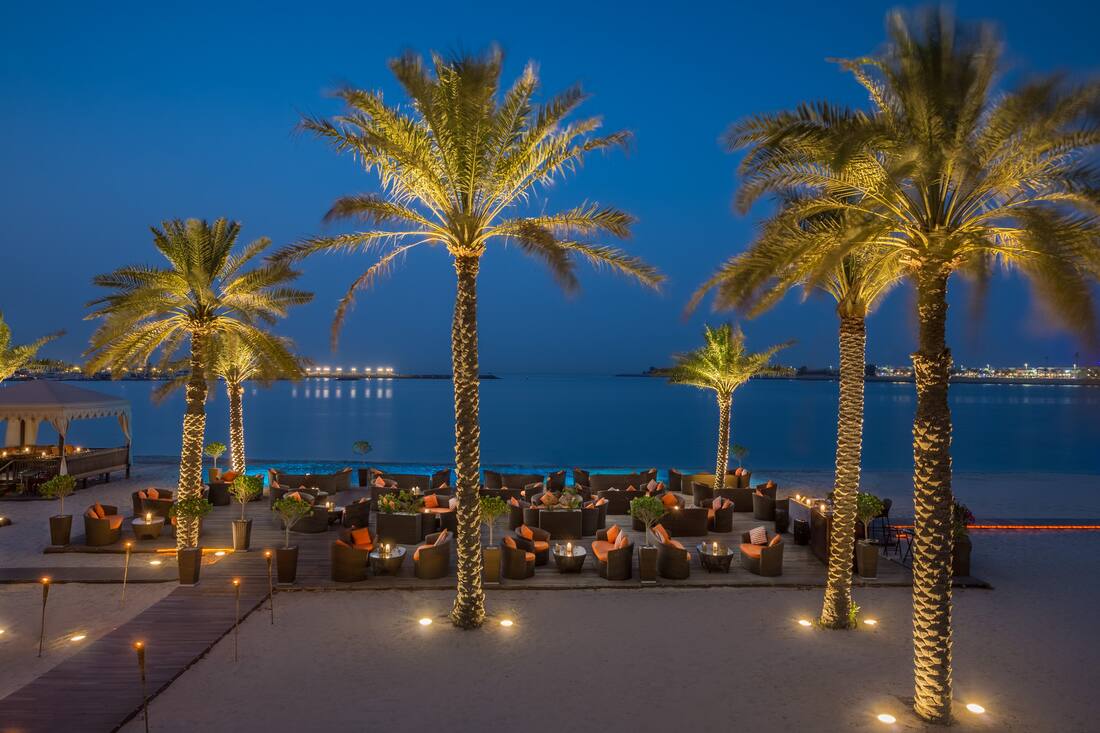 outdoor dining with ocean view